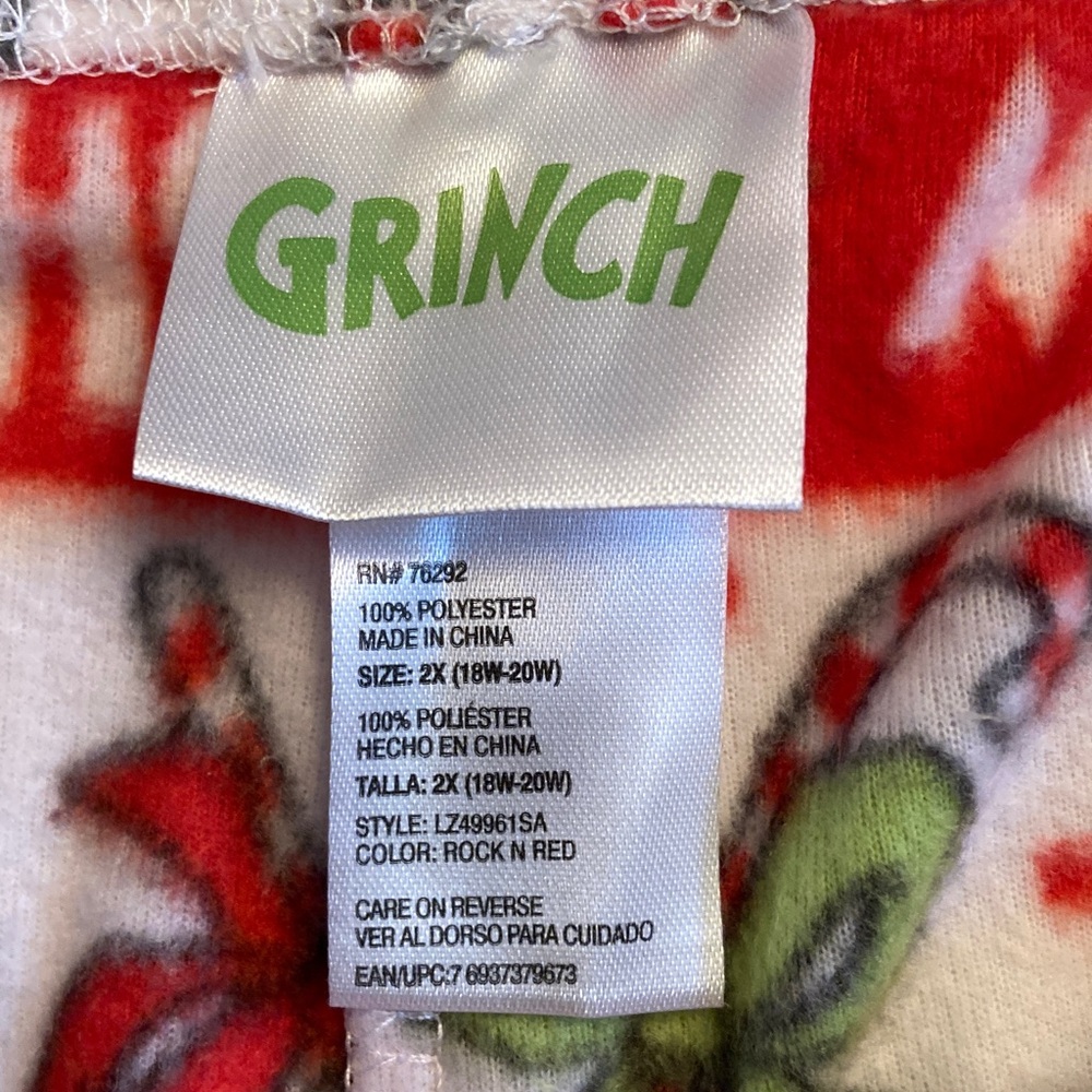 Dr. Seuss Red and Green Grinch Pajama Set “Don’t Be A Grinch” - Picture 5 of 10